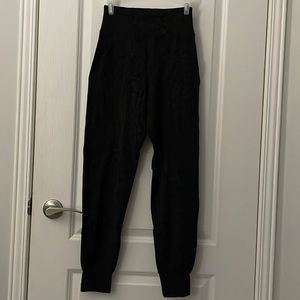 lululemon align joggers, size 4